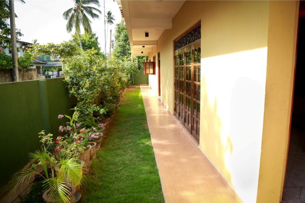 Jaya Home Stay Тангале Екстериор снимка
