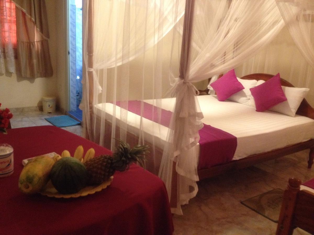Jaya Home Stay Тангале Екстериор снимка